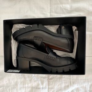 Excellent Condition Coach Colleen Black Leather heel penny loafer size 8